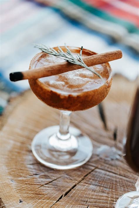 cinnamon stick cocktails the best christmas wedding ideas 2019