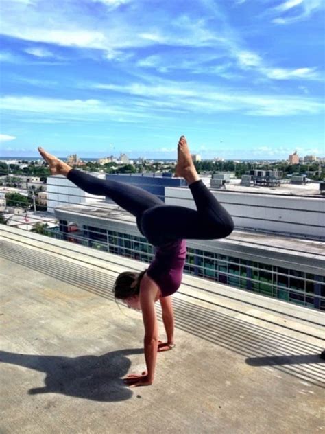 How To Succeed At Your Handstand 5 Tips For Getting Upside Down