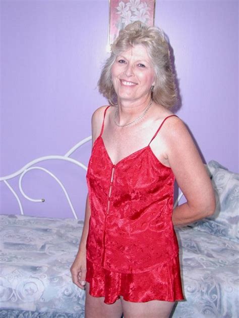 classy granny in sexy red lingerie spreads hairy pussy on cam pichunter