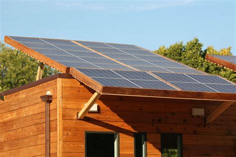 zonnepanelen op tuinhuis installatie advies prijzen