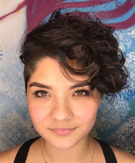 30 Low Maintenance Pixie Cut Curly Hair Fashion Style
