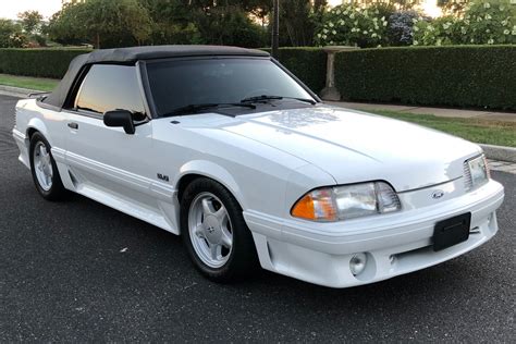 mile  ford mustang gt  convertible  sale  bat auctions
