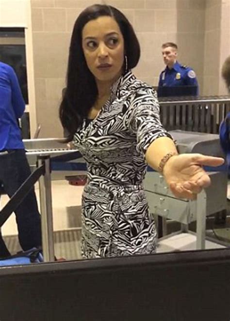 Cnn Commentator Angela Rye Left In Tears After Airport Pat Down Extra Ie