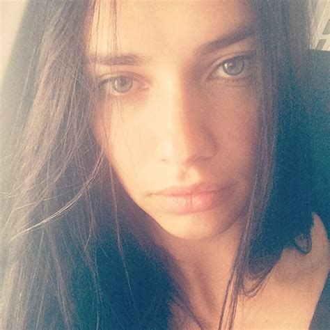 20 celebrities who proudly posted nomakeup selfies brit co