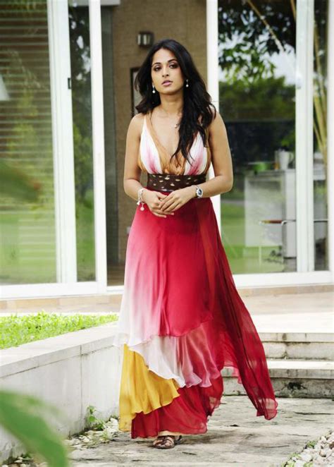 anushka shetty actress latest hot images where celebrity are exposed