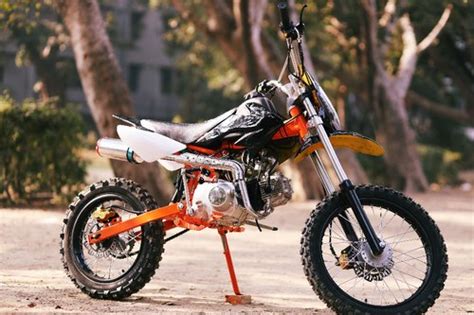 phoenix dirt bike motocross vehicle model  rs