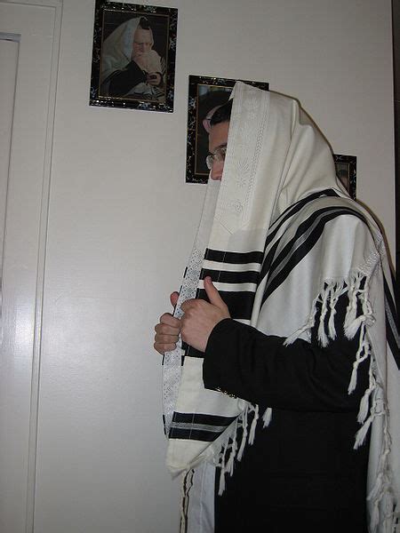 Oztorah Blog Archive Bachelors Wearing A Tallit – Ask The Rabbi