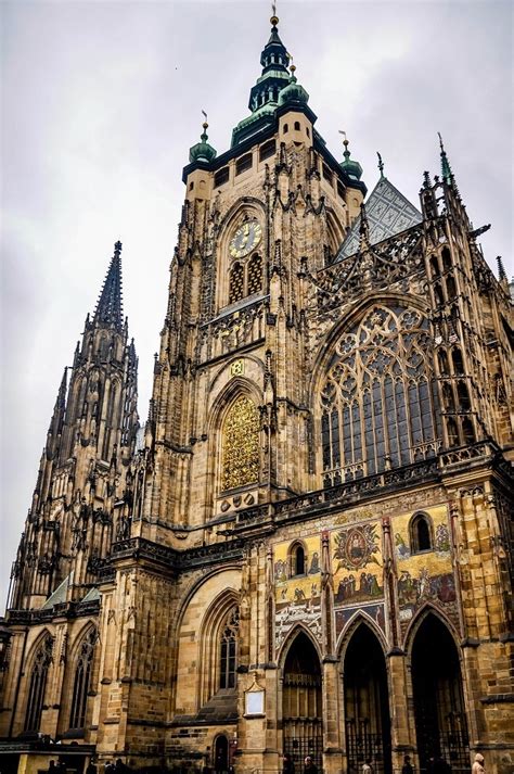 Visiting The Worlds Largest Castle In Prague Travel Addicts