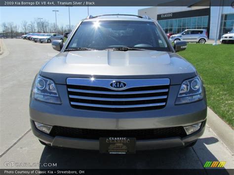 kia borrego     titanium silver photo