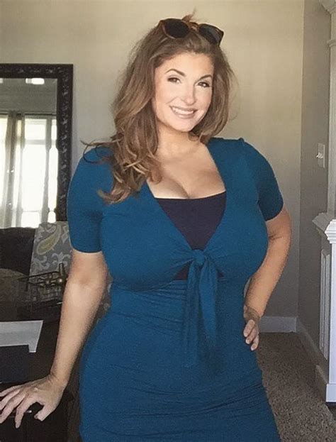 stacked milf r 2busty2hide