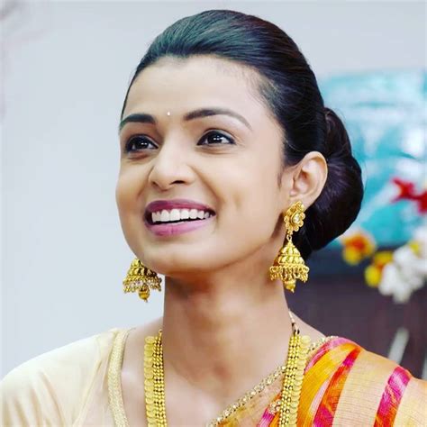 Mayuri Deshmukh Khulta Kali Khulena Mansi Marathi Actress