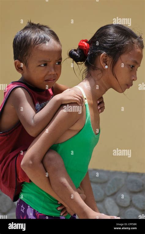 Südostasiatisches Mädchen Fotos Und Bildmaterial In Hoher Auflösung