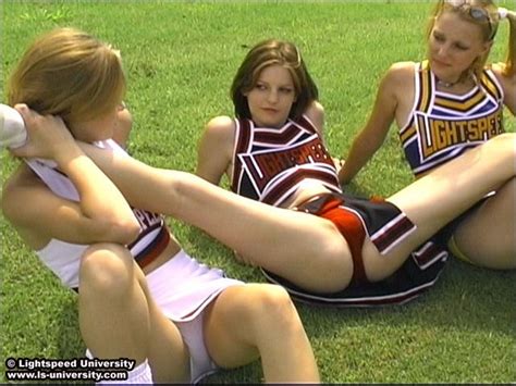 high school cheerleaders oops pussy datawav