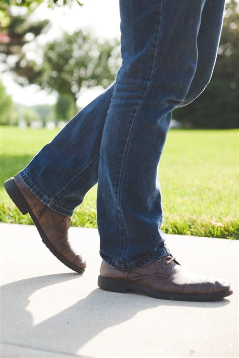 Best Men S Shoes To Wear With Jeans Tips