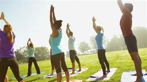 yoga  beginners  poses     started huffpost uk life