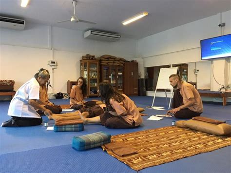 long traditional thai massage and yoga course candm vocational school koh