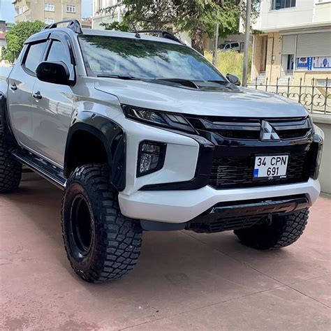 mitsubishi  triton  cool  suspension lift  body kit autoevolution