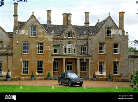 range rover  front  english country house stock photo alamy