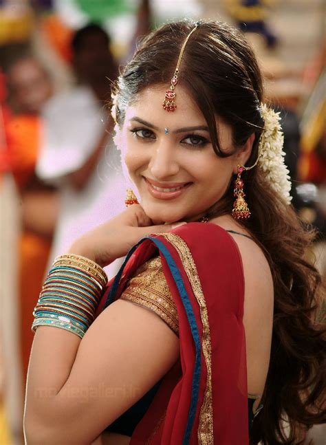 tamil hot actress hot photos gowri munjal hot 2011
