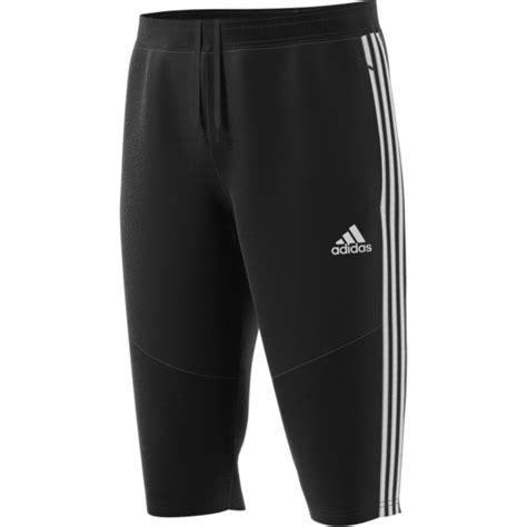 driekwart zwarte broek van adidas tiro  korte broeken keeping