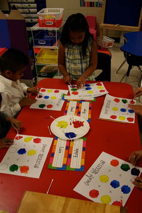 lees kindergarten color mixing
