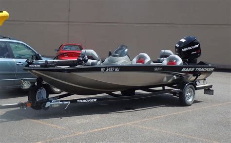 view bass tracker boats  sale  texas png chester  godbey