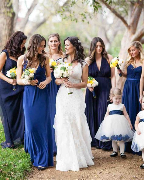 how to get picture perfect candids of your bridal party