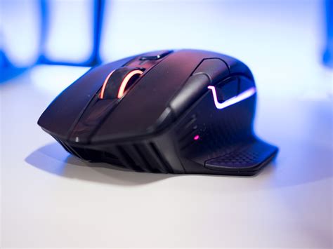 corsair dark core rgb pro review   favorite gaming mouse android central