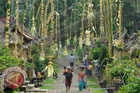 Menggairahkan Kehidupan Dalam Desa Adat Di Bali Antara News Bali