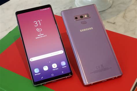 samsungs  phone shows  hardware innovation  slowed