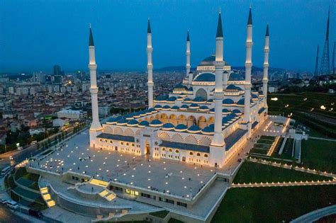 camlica turkeys largest mosque attracts  people   years
