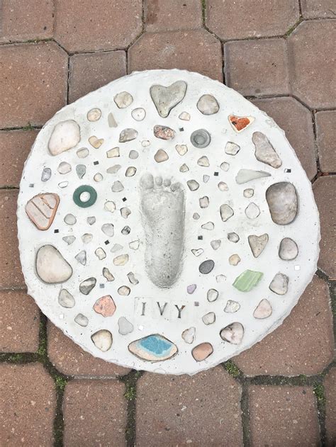 diy stepping stones kids footprint keepsakes  diy cement molds