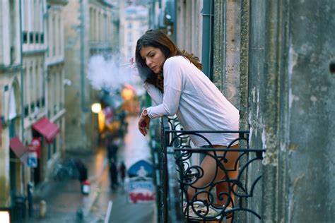 10 things you didn t know you needed to know about french women