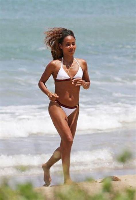 18 Hot Pictures Of Jada Pinkett Smith Photos 97 9 The Box