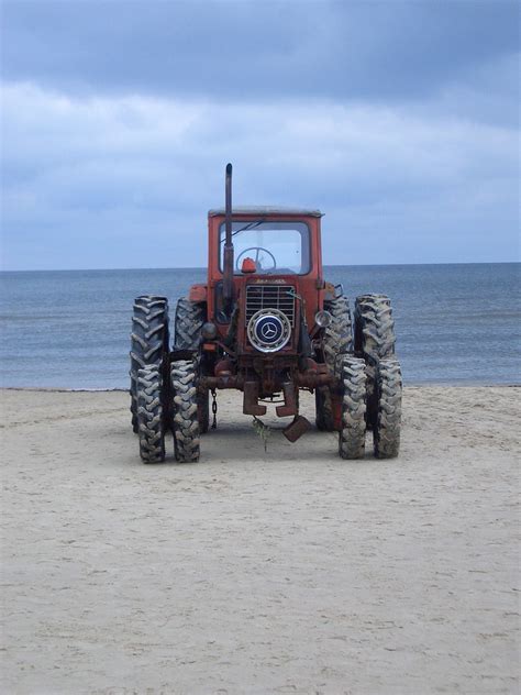 belarus traktor mts   heringsdorfusedom russischer tr flickr