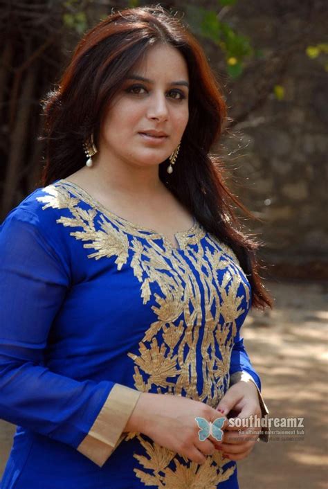 south indian glamour actress pooja gandhi latest hot photos 22 720 southdreamz 720×1073