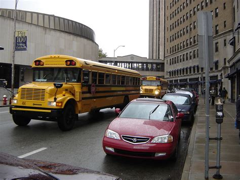 pittsburgh pa school buses  forbes ave explore harryn flickr photo sharing