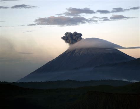 gunung semeru gunung semeru  east java indonesia  flickr