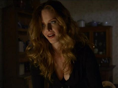 pop minute rebecca mader once upon a time photos photo 2