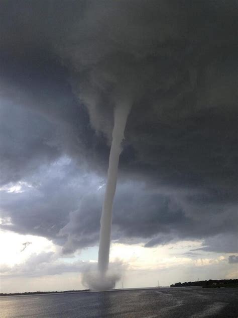 [pics Vids] These Waterspout Phenomenon Images Are Not Fake
