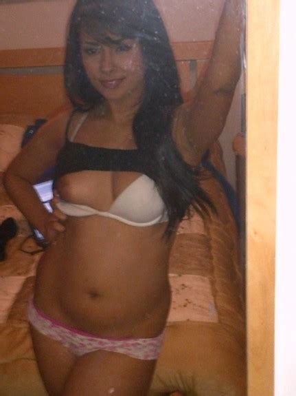 indian college girls expose big boobs in sexy selfies fsi blog