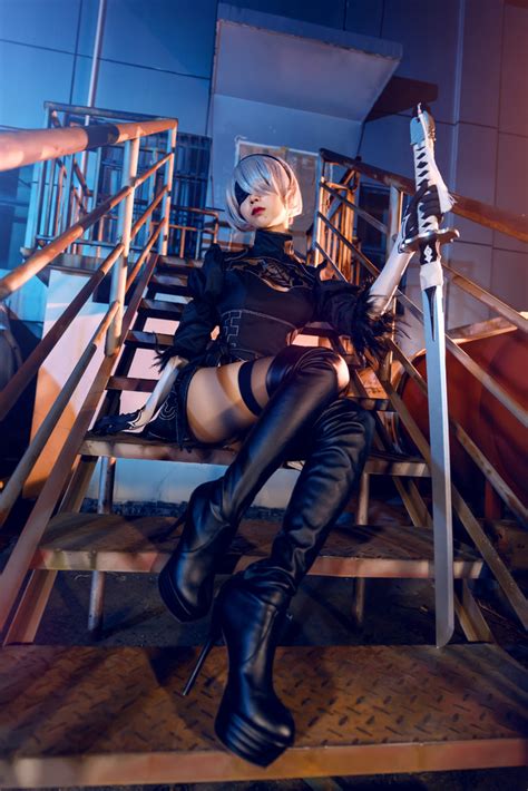 Skirt Flipping 2b Cosplay Sankaku Complex