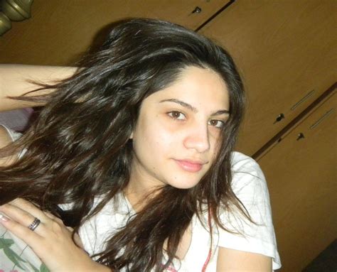 high quality bollywood celebrity pictures beautiful pakistani actress neelam muneer hot private