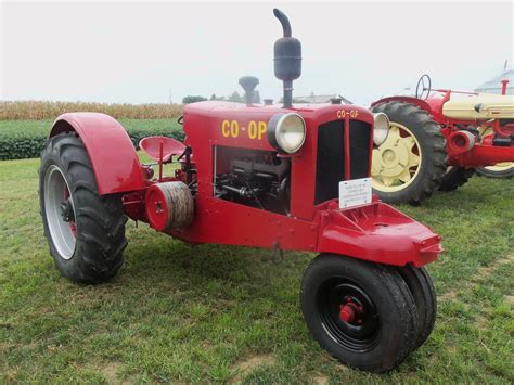 red  op  tractor antique tractors    farm farm equipment branch restoration