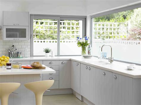 choosing   kitchen window treatments interior design explained
