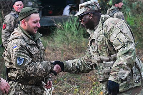 red arrow soldiers  ukraine  multinational mission national guard guard news