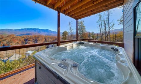 Gatlinburg Cabins With Hot Tubs For Every Budget