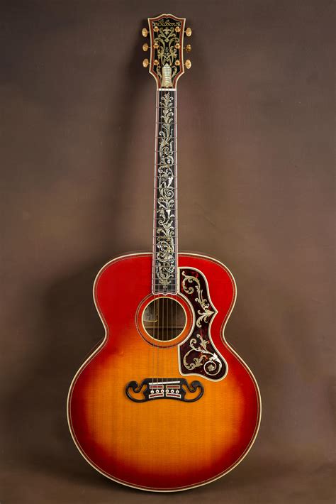 gibson sj  master museum ren ferguson custom guitar    acoustic room