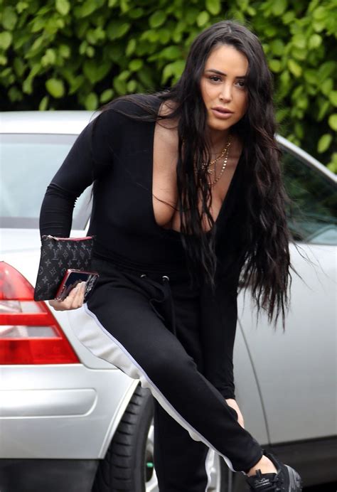 Marnie Simpson Cleavage The Fappening 2014 2019