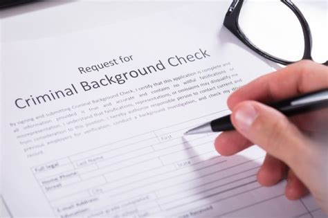 how to perform a national criminal background check online